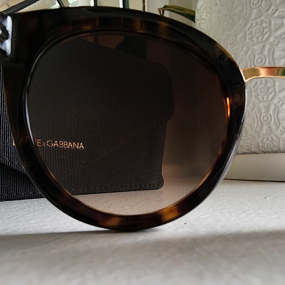 DOLCE & GABBANA DG4268 Havana Sunglasses w case - Picture 4 of 9